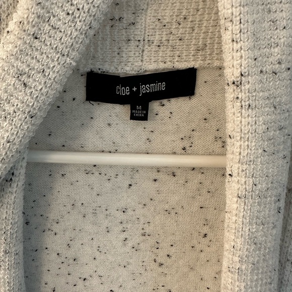 Chloe + Jasmine - Size M - white speckled cardigan - Picture 2 of 2